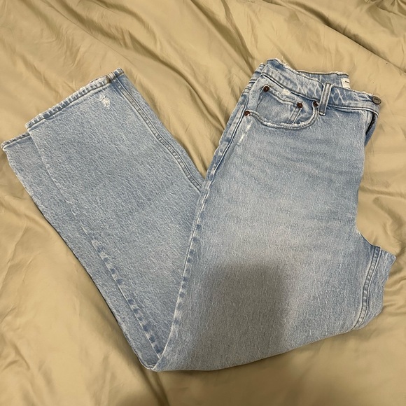 Abercrombie Curve Love Ultra High Rise 90s Straight Jean - Picture 2 of 2